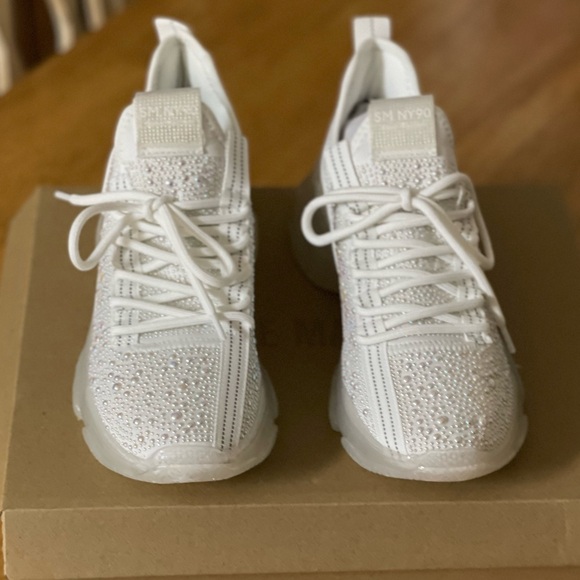 New in box!!! Steve Madden Maxima Sneakers. White with Iridescent Pearls. - Picture 5 of 7